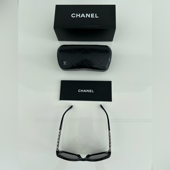 CHANEL INTERLOCKING CC BLACK AND SILVER GRADIENT SUNGLASSES NEW IN BOX! - Picture 5 of 17